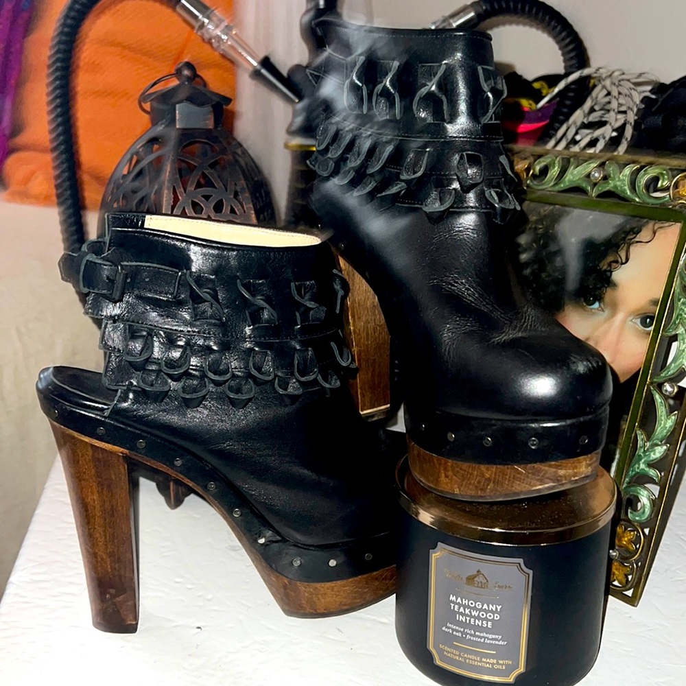 3.1 Phillip Lim Leather AnkleBoots
Sze.38 U.S. 7.5